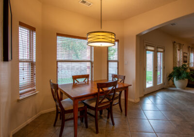 9323 Drolet Dr NW Breakfast Nook